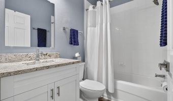 5610 GOLDEN ISLES Dr, Apollo Beach, FL 33572