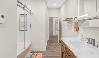 156 Congress St, Belfast, ME 04915