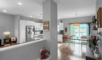 3906 Lone Peak Dr, Bismarck, ND 58503