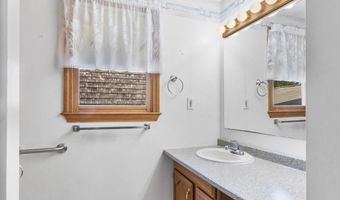 136 Bernard Cir, Abington, MA 02351