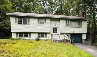 77 Griswold Dr, Rockingham, VT 05101