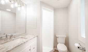 100 N Lake Shore Dr, Brookfield, CT 06804
