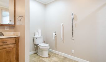 596 Teakwood Rd, Alma, GA 31510