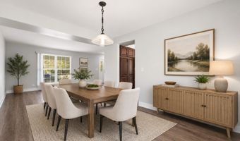 1 Regal Ct, Algonquin, IL 60102