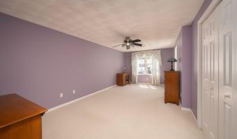 572 Smithfield Rd 8, North Providence, RI 02904