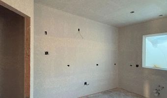 318 Brood Dr, Adkins, TX 78101