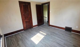 147 Brighton Dr, Akron, OH 44301