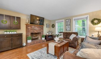 51 Palomino Ln, Bedford, NH 03110