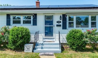 43 Deerfield Dr, Warwick, RI 02886