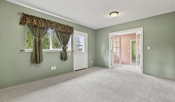 10418 CHAMPOEG Rd, Aurora, OR 97002