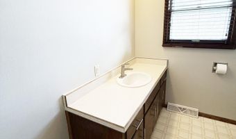 1219 SW 8th Ave, Aberdeen, SD 57401