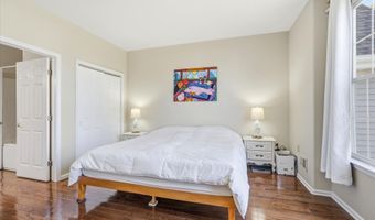 10 Deer Lake Ct, Barnegat, NJ 08005