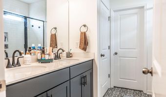 59 Walkabout Dr, Aberdeen, NC 28315