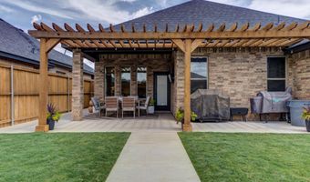 135 Calvin Dr, Wolfforth, TX 79382