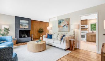 4808 BRADFORD Dr, Annandale, VA 22003