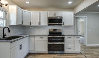1010 13th St, Abernathy, TX 79311