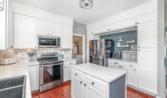 1172 Summerlake Dr, Alexandria, KY 41001