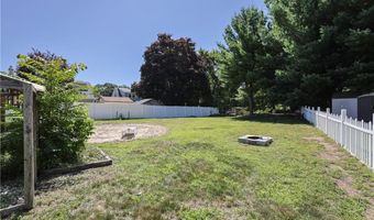 71 Francis Ave, East Providence, RI 02915