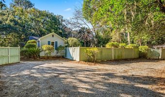 2301 Hermitage Rd, Beaufort, SC 29902