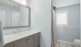 4 Cross Rd, Bourne, MA 02532