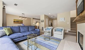 2 Martingale Ln, Narragansett, RI 02882