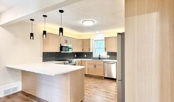 1907 Monroe St, Beatrice, NE 68310