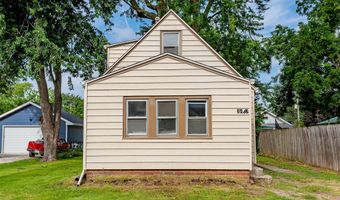 2416 E 38th Ct, Des Moines, IA 50317