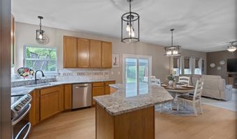 1323 Woodside Dr, Arnold, MO 63010