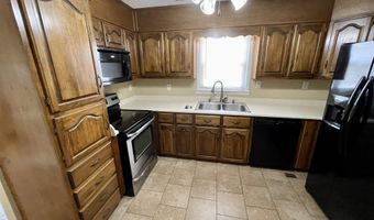 17556 Fairway Dr, Athens, AL 35613