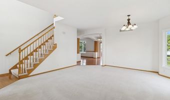 2917 Bayberry Rd, Ames, IA 50014