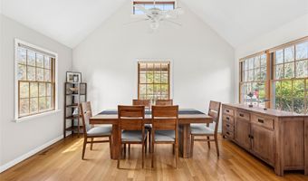 25 Gardiner Dr, Amagansett, NY 11930