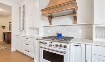 1663 Fairview Dr, Allegan, MI 49010