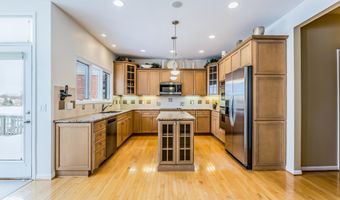 5401 Pinnacle Ct, Ann Arbor, MI 48108