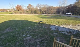 141 E 17th Ave, Albia, IA 52531