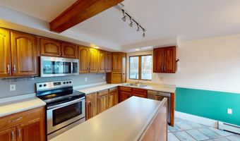 20 Harthorn Ave, Bangor, ME 04401