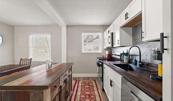 314 S 1st St, Austin, IN 47102