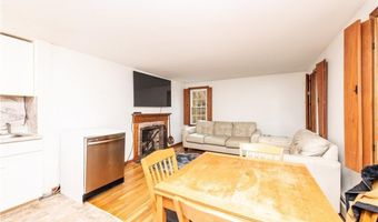 584 Division Rd, East Greenwich, RI 02818