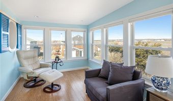 6 Macalder St, Narragansett, RI 02882