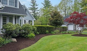 38 Miss Fry Dr, East Greenwich, RI 02818