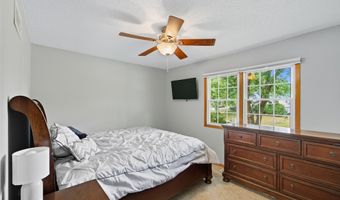 1028 7th St NW, Altoona, IA 50009