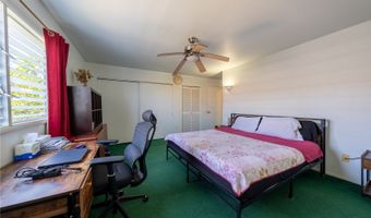 1057 Maluna St, Honolulu, HI 96818