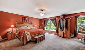 128 Embill Dr, Blakeslee, PA 18610