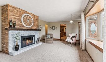 2151 332nd Ave, Dyersville, IA 52040