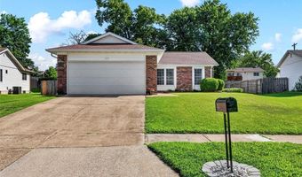 375 Novara Dr, Ballwin, MO 63021