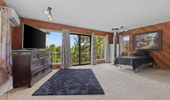 10463 Farm Road 1182, Aurora, MO 65605