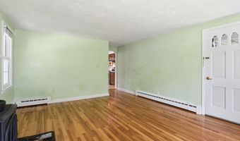 79 Spencer St, Agawam, MA 01001