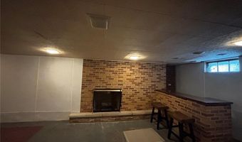 3407 Leo St, Alton, IL 62002