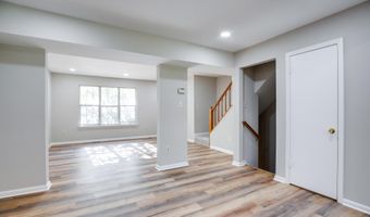 5713 LAWSONS HILL Ct, Alexandria, VA 22310
