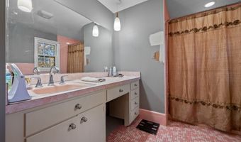 96 Oak Hill Dr, Bristol, CT 06010