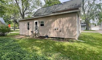 823 Pine Ave, Alma, MI 48801